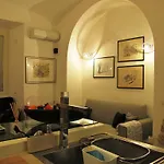 Quiriti House