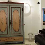 Quiriti House